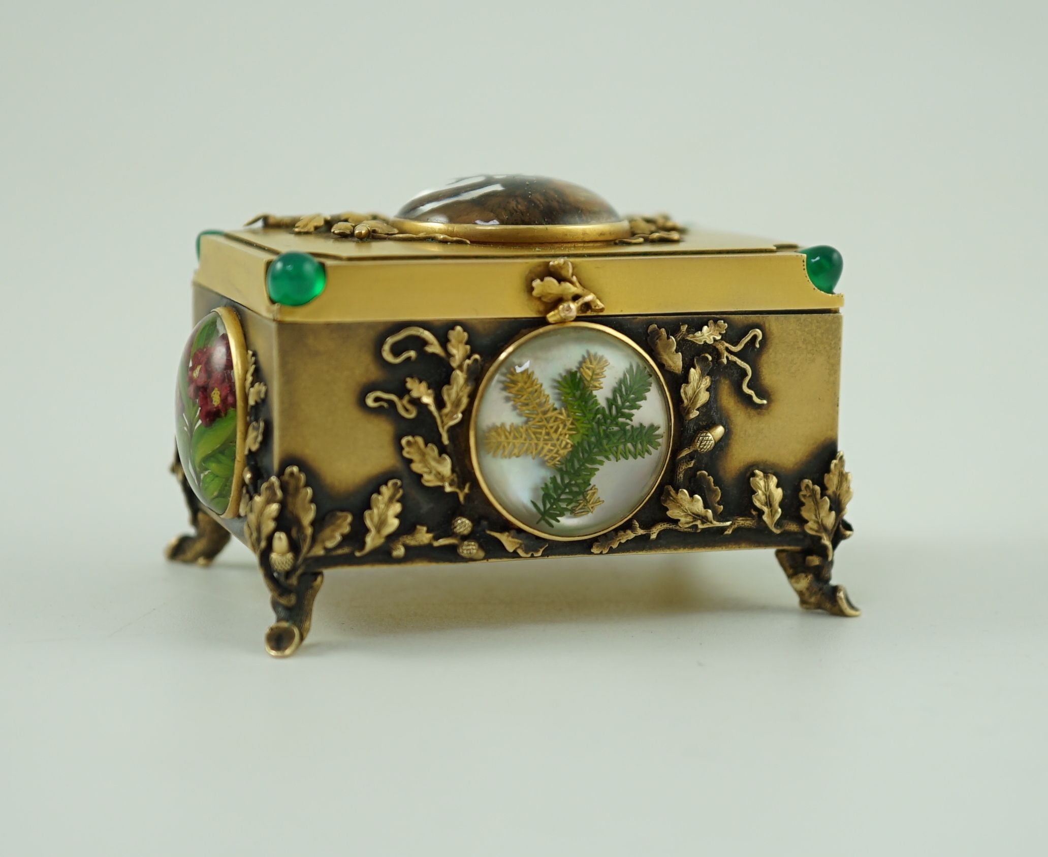 A late 19th/early 20th century Viennese gold, chrysoprase and Essex crystal set small trinket casket, by Josef Siess Sohne, (1895-1922)